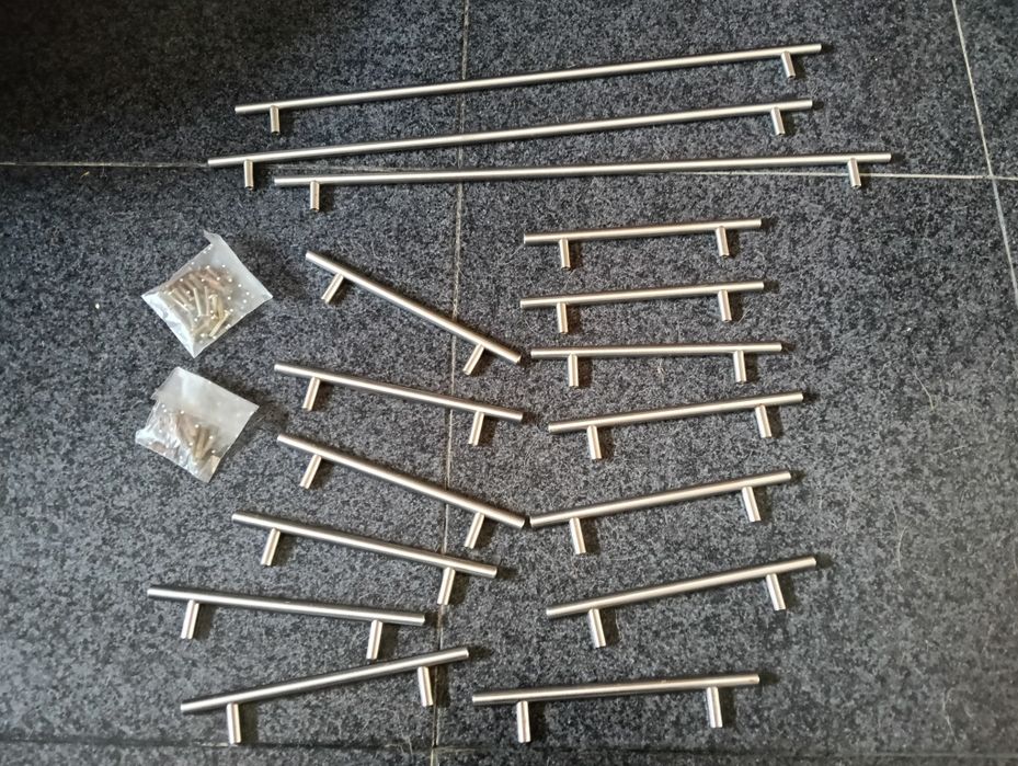 Puxadores em aço inoxidável