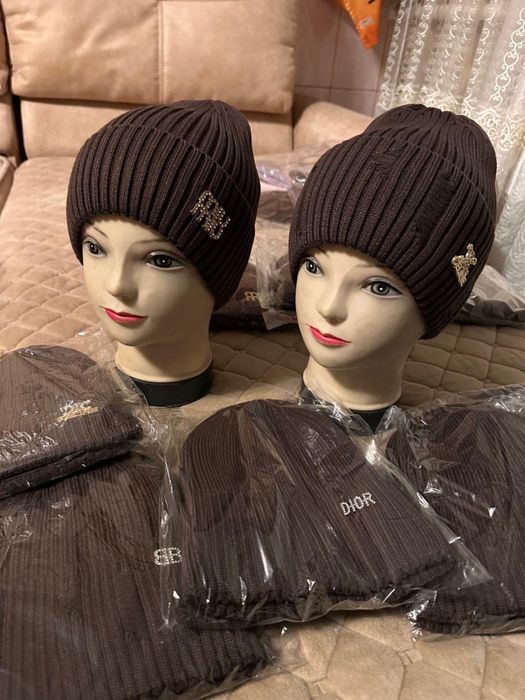 Теплі жіночі шапки на флісі | miu miu | shanel | prada | dior |