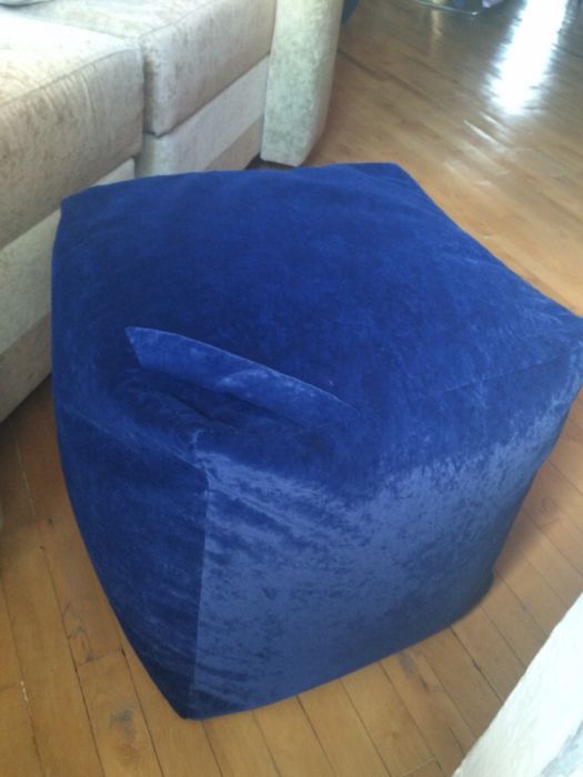 Бескаркасный мягкий пуф "Кубик" 40/40 см.