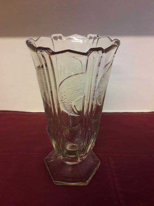Przedwojenne szkło wazon huty Hortensja