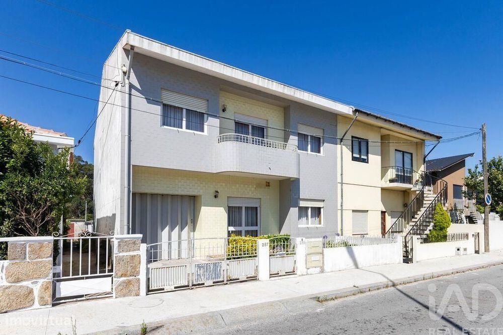 Casa / Villa T5 em Perafita, Lavra e Santa Cruz do Bispo de 162 m2