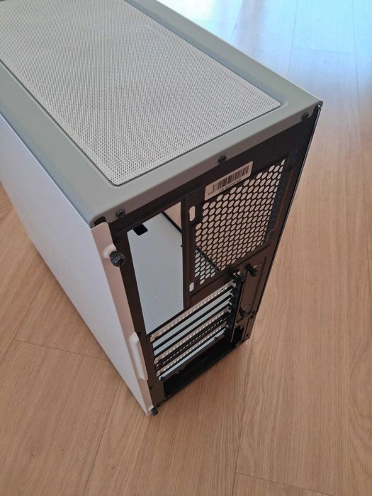 Caixa para PC Phanteks Modificada