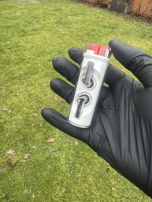 Безпровідні навушники