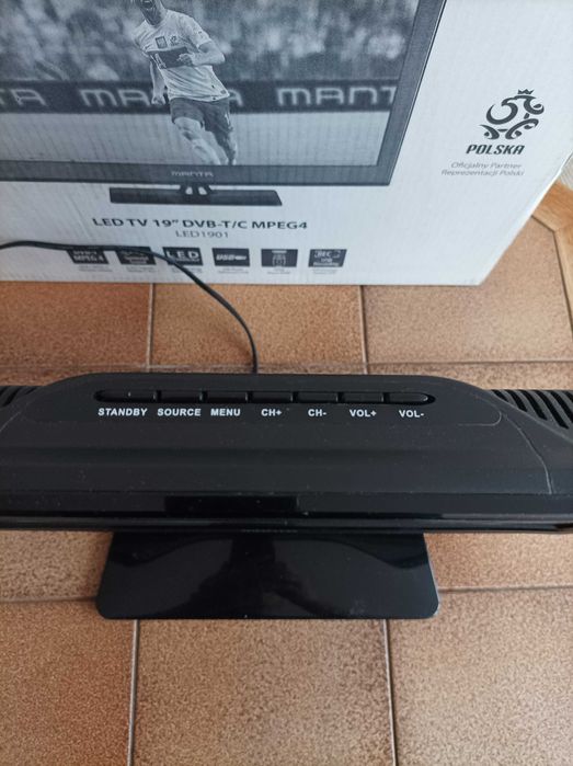 Telewizor Manta LED 19" z funkcją monitora.
