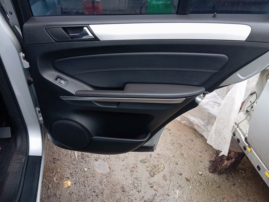Boczki drzwi Mercedes ML w164