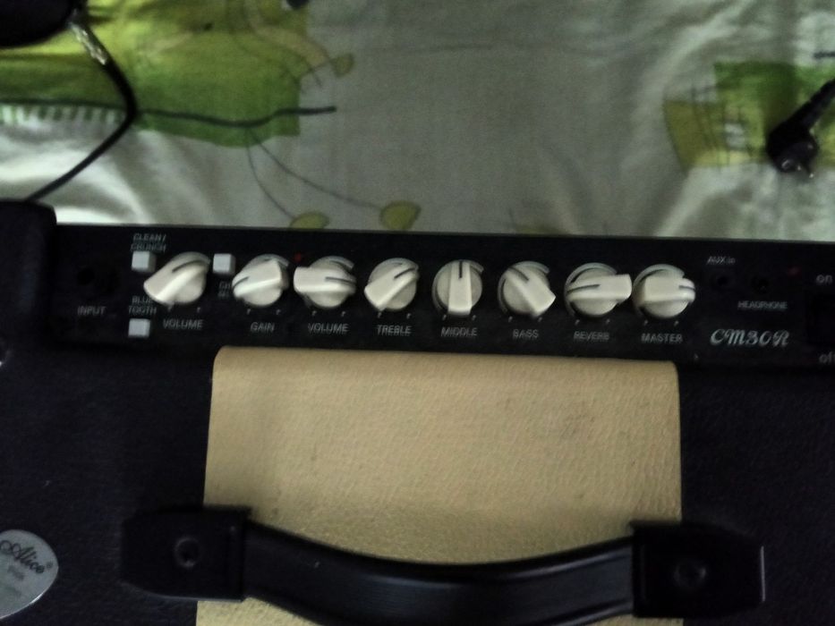 Yamaha ERG 121 + комбик Cort cm30r
