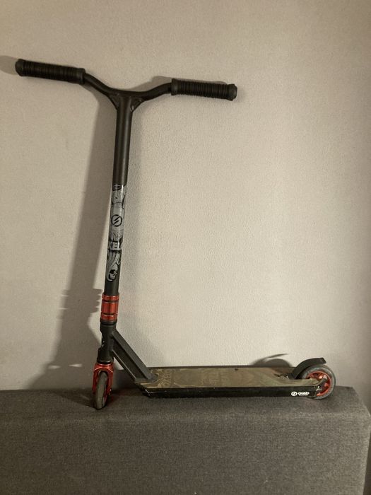 Hulajnoga Oxelo Mf 1.8+ (czarno- czerwona)