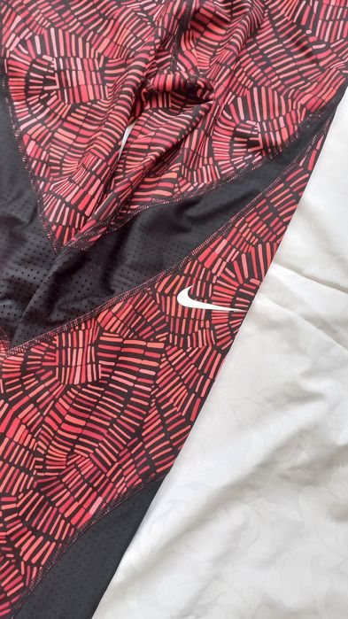 Лосіни спортивні для тренувань від Nike m