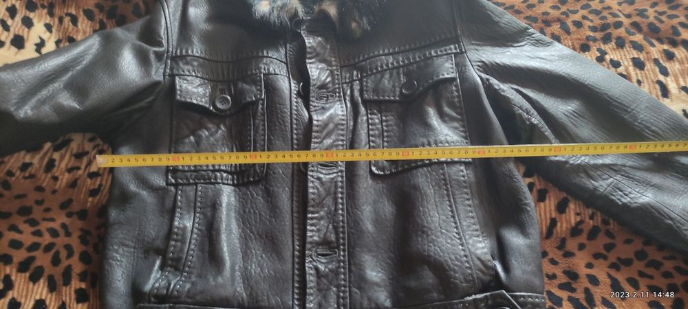 Курточка кожаная