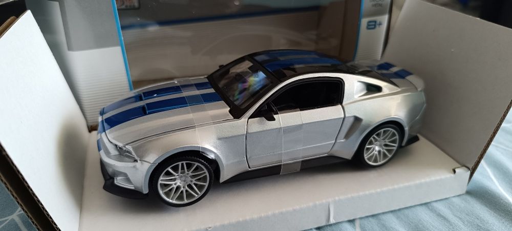 Ford Mustang Miniatura 1:24