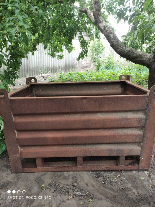 Продам металевий контейнер