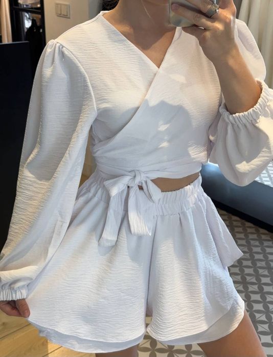 продам костюмчик