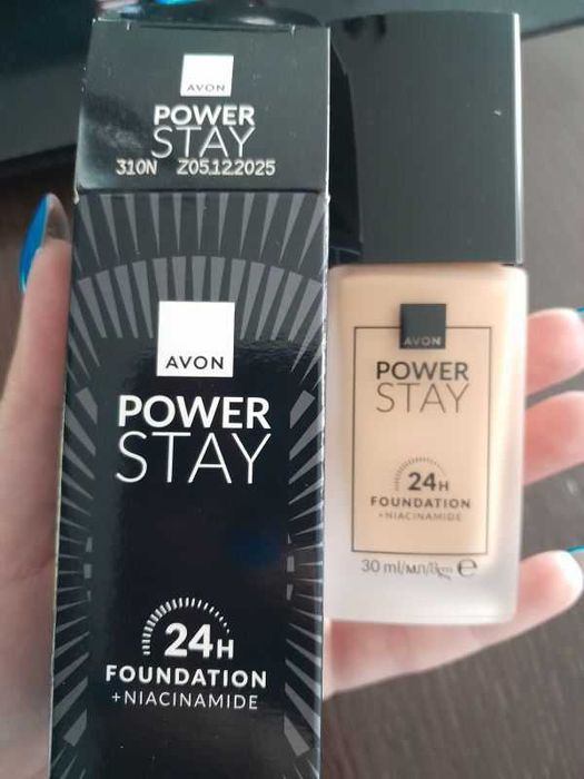 Podkład w płynie Avon Power Stay 24h 30ml Medium Beige (310N).