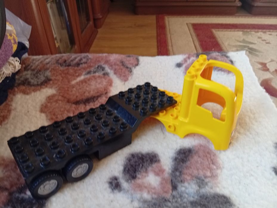 Elementy konstrukcyjne klocki LEGO auto ciężarowe