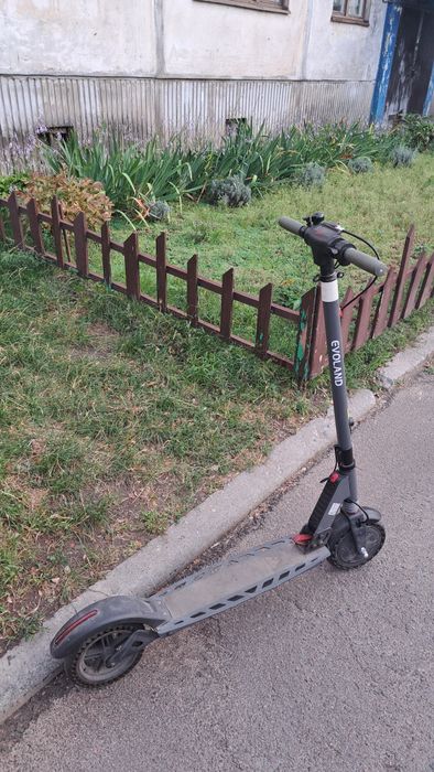 Електросамокат Evoland