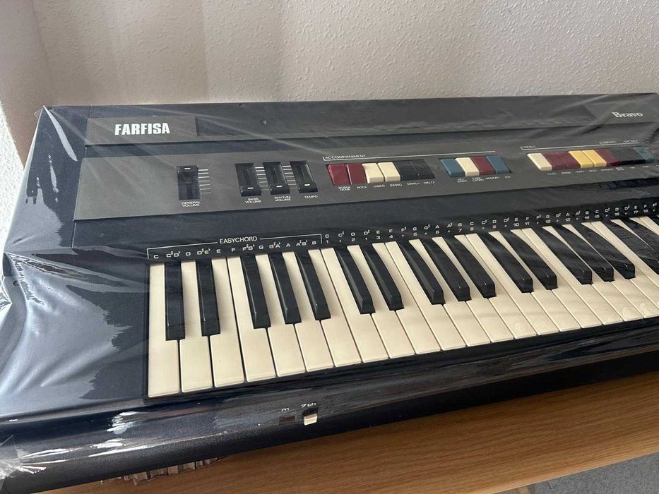 orgão/instrumento musical, procura artista