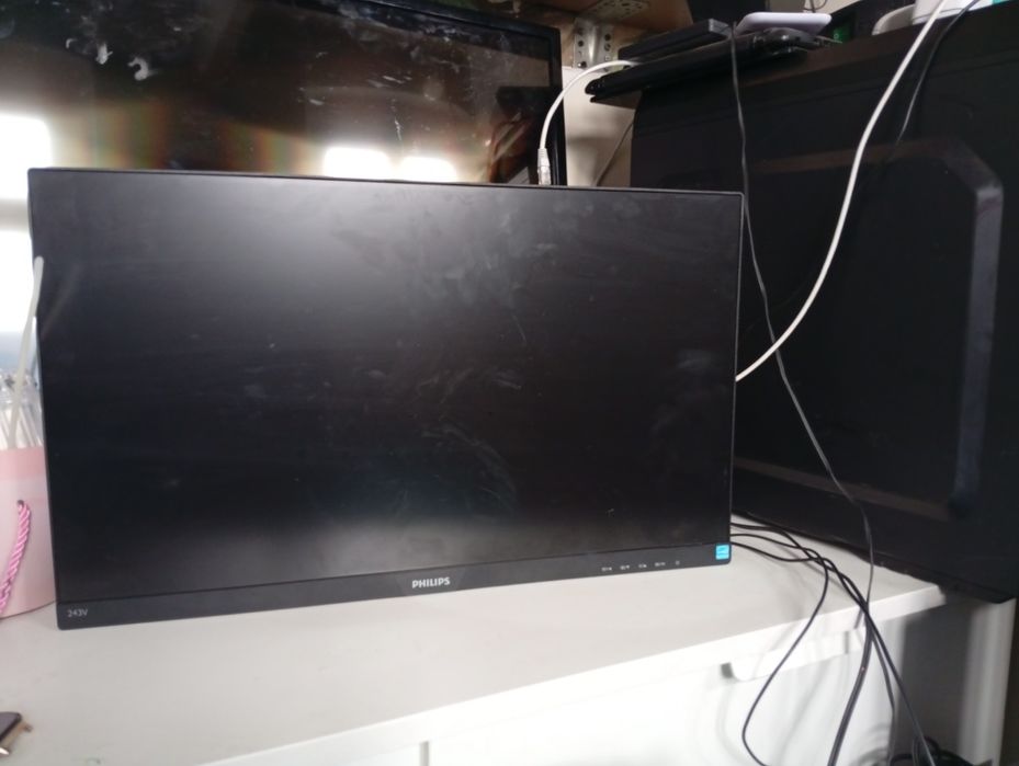 Monitor LED Philips model 243v