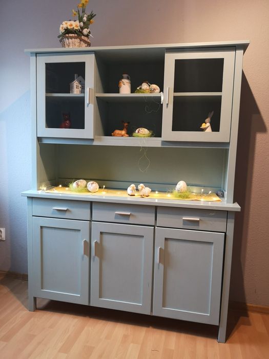 Sprzedam piękny kredens, nowoczesny.