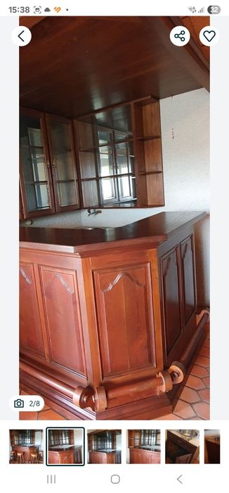 Bar de canto em madeira maciça