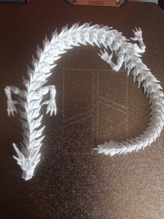 Ruchoma figurka smoka