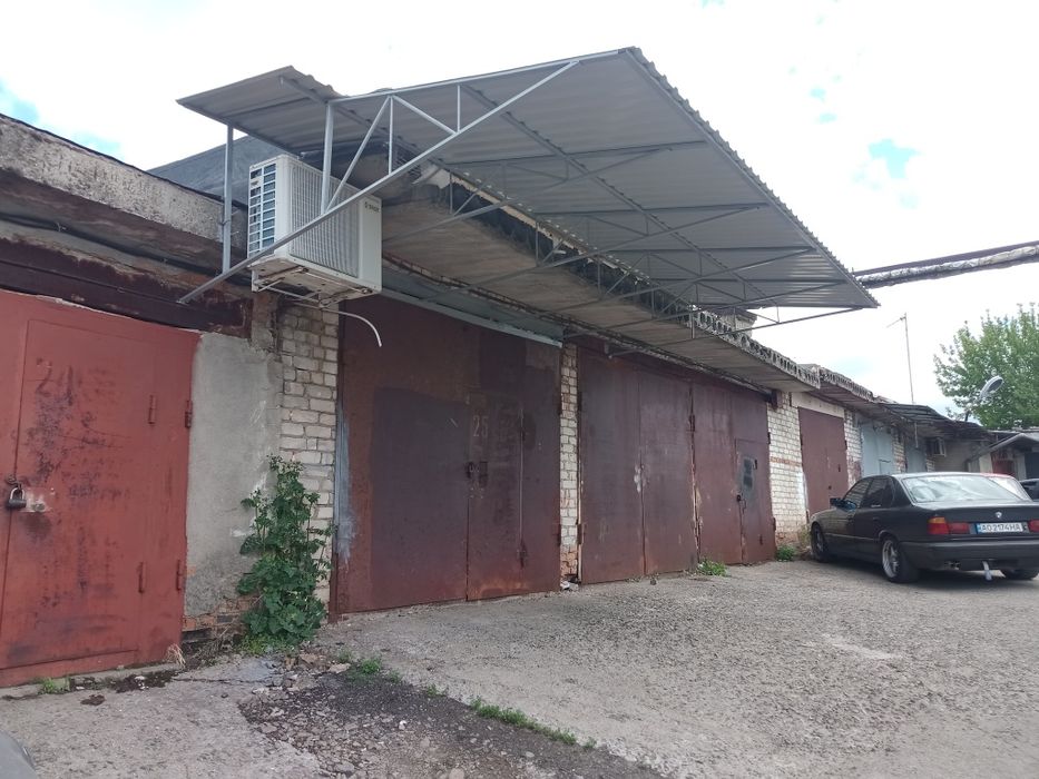 Изґотовление козырьков, заборчиков, пандусов, скамеек, урн, гаражных