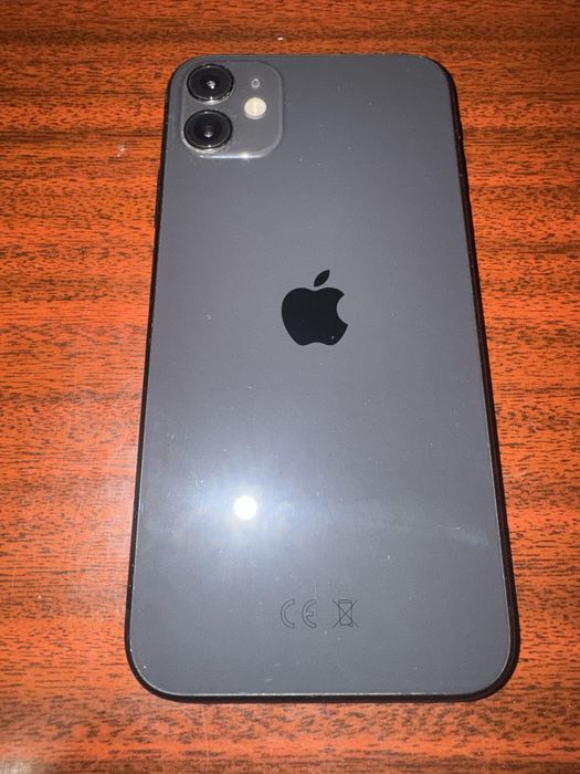 Продам Iphone 11 с коробкой