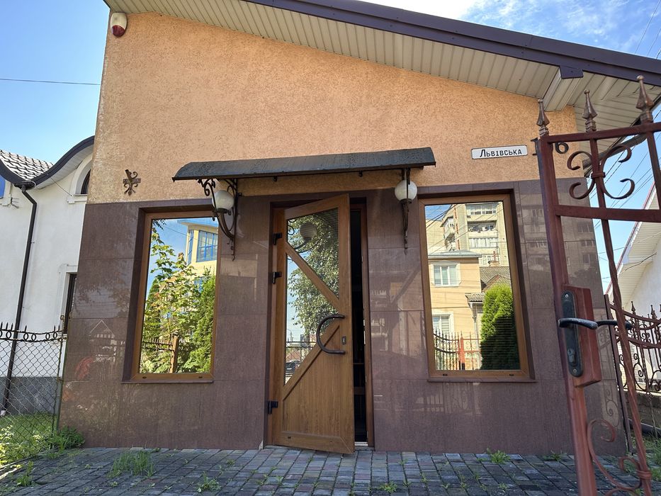 Продається комерційне приміщення