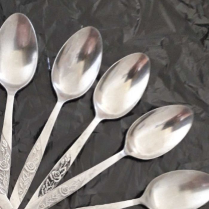 Столові ложки z trojandoyu.