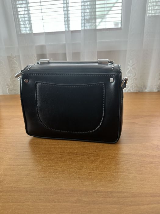Сумка жіноча чорна шкіряна