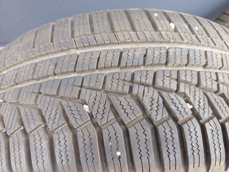Opony zimowe Hankook 205/55/17  7mm