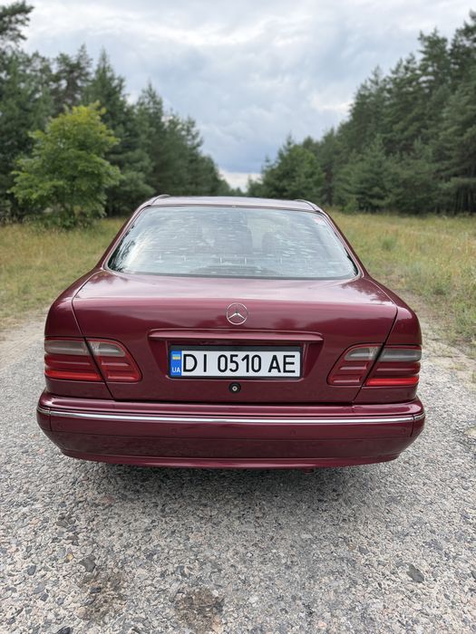 Продам Mercedes E240, газ!!!