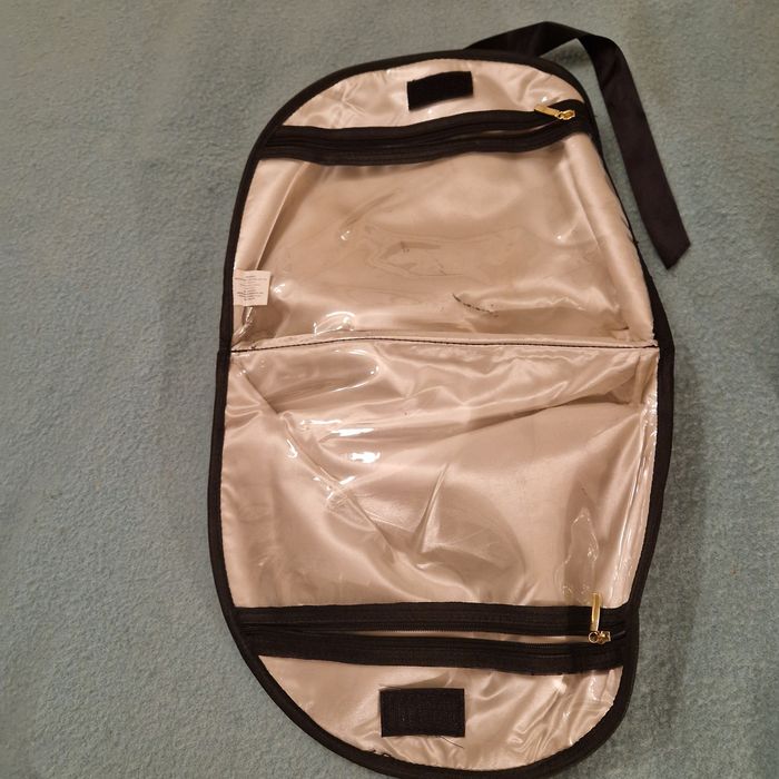 Carteira muito linda Marca CRISTAL LAY.