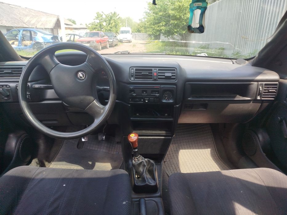 Opel vektra A 1.6