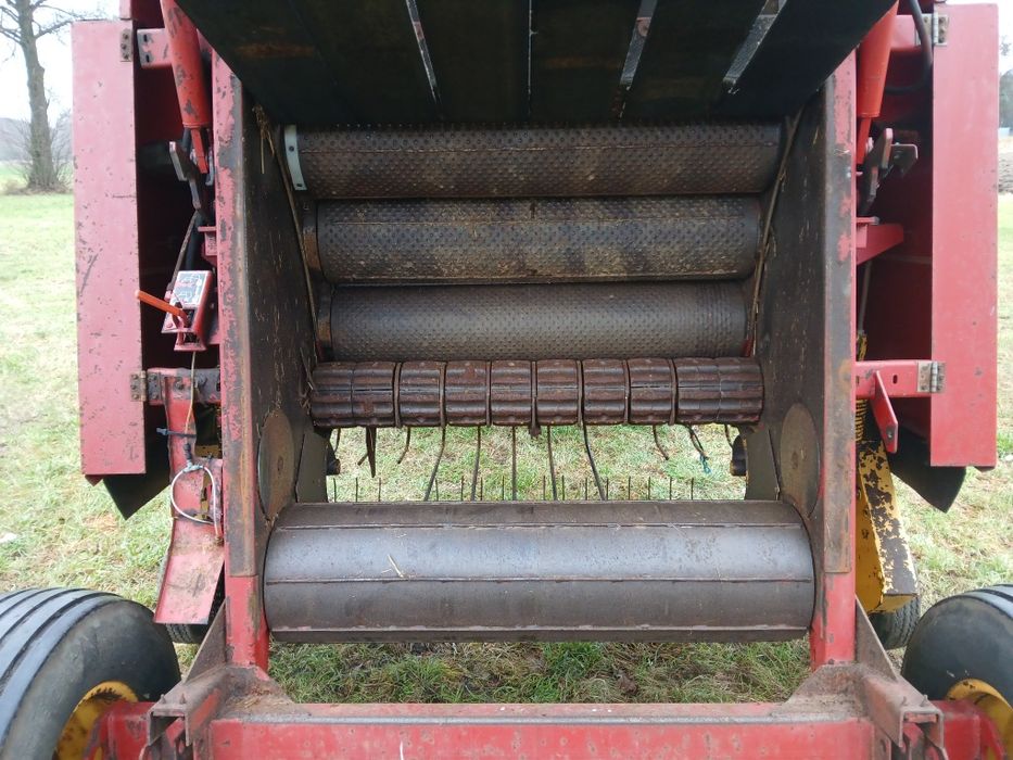 Prasa new holland 644 cropcutter