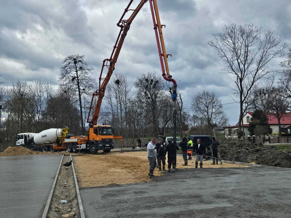 Beton z pompą Zegrze Jachranka | pompa 24/36/46 m, pompogruszka