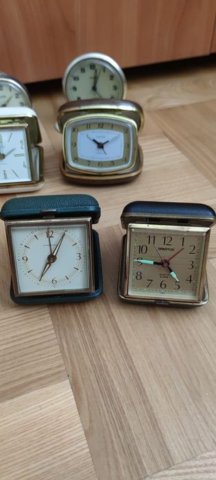 Часы дорожные, будильник разные