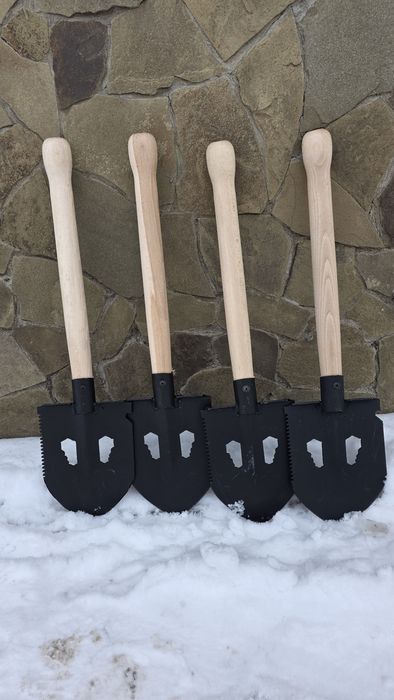 Саперна лопата тактична: посилена з дерев'яною ручкою та зубцями