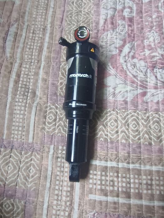 задній амортизатор RockShox monarch R