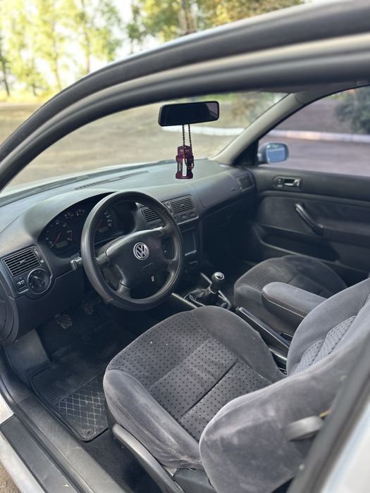 Продам Volkswagen Golf 4 1.4 16.v