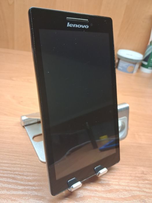 tablet lenovo  z wgrana nawigacją igo nowe mapy