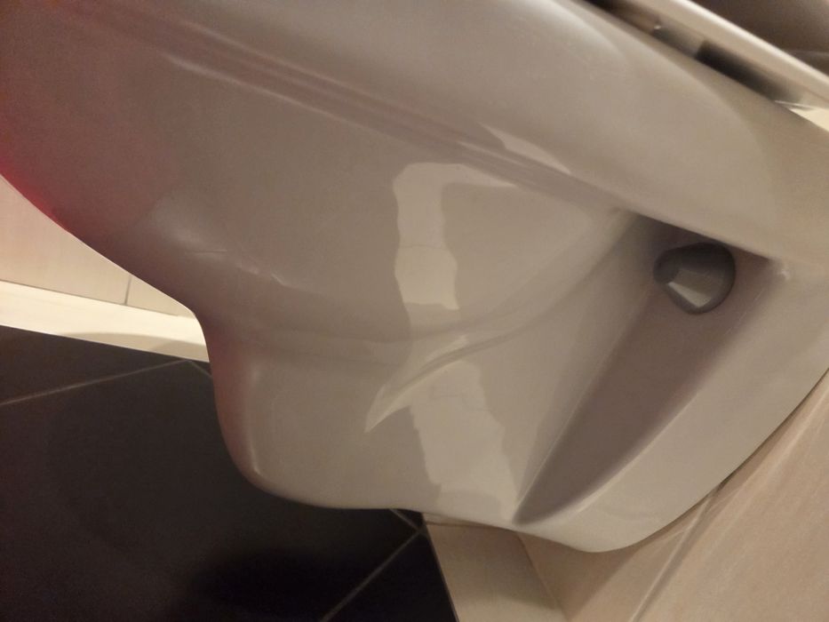 Sedes do geberitu i deską samodomykającą