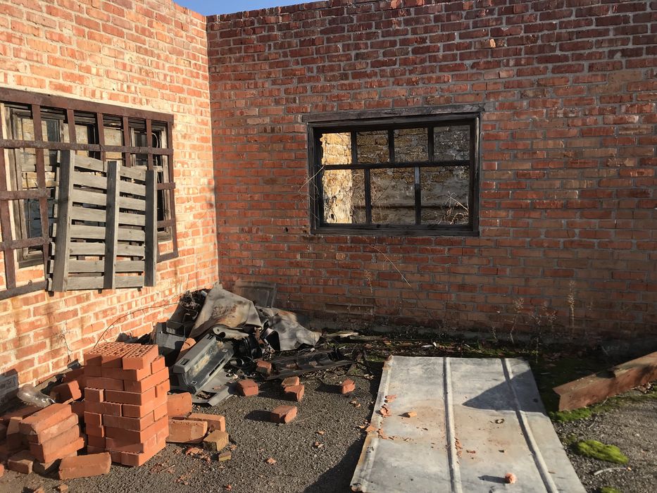 Промышленное здание, производственное помещение.