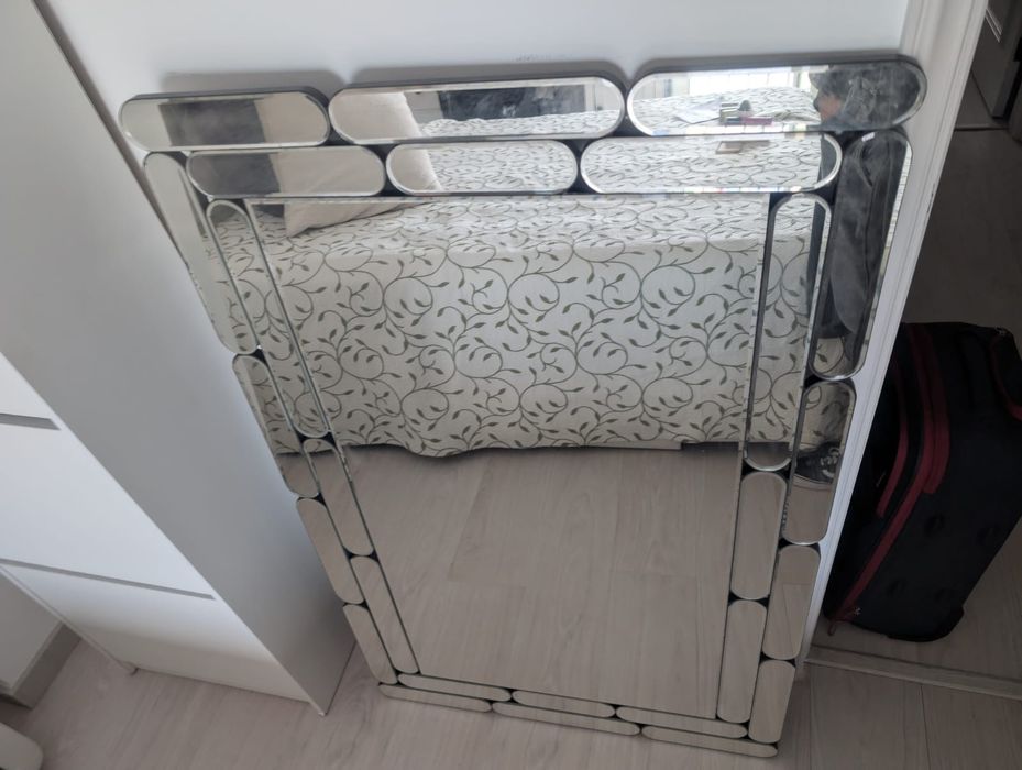 OFERTA IMPERDÍVEL! Espelho de Excelente Qualidade 

Está à