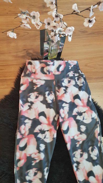 Nowość 2024:) legginsy NEW LOOK roz XS