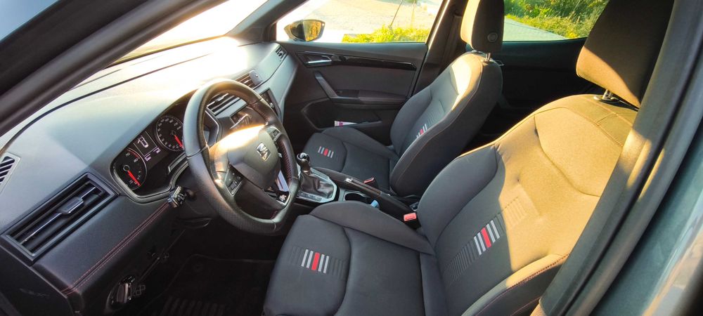 SEAT Arona FR carro citadino