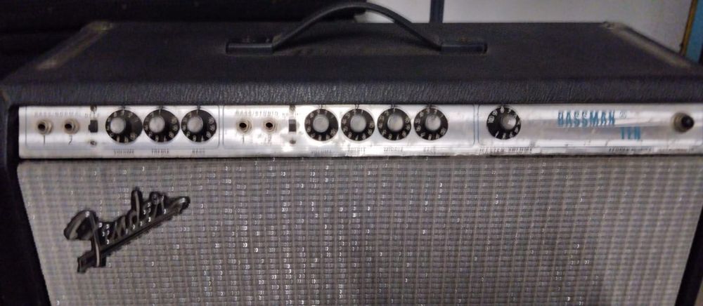 Amplificador FENDER bassman