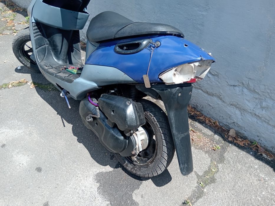 Продам скутер suzuki lets 2