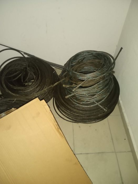 Продаеться ..трос