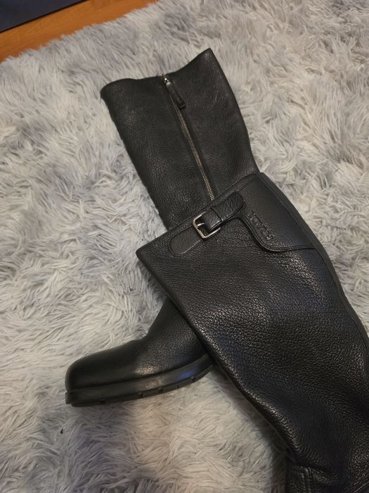 Продам шкіряні  сапоги  Prada