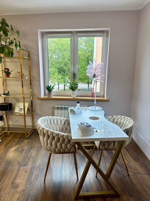 Wynajem stanowiska manicure i pedicure